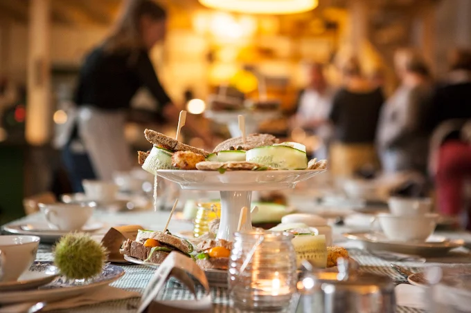 Set table at Coöperatie Blauwdorp